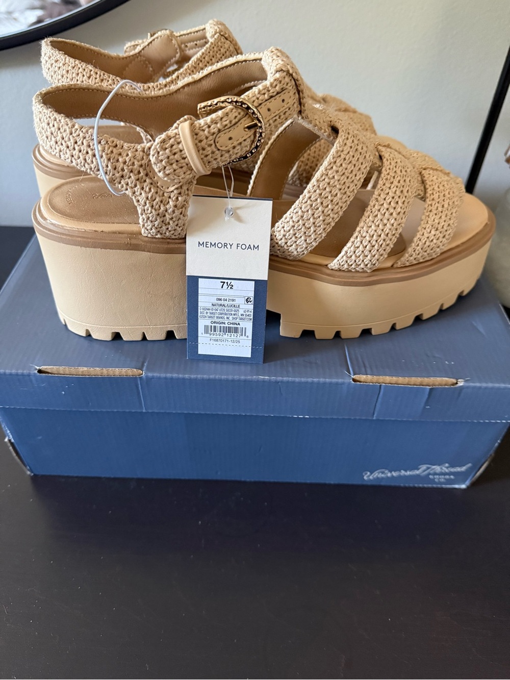Universal Thread Beige Woven Platform Sandals